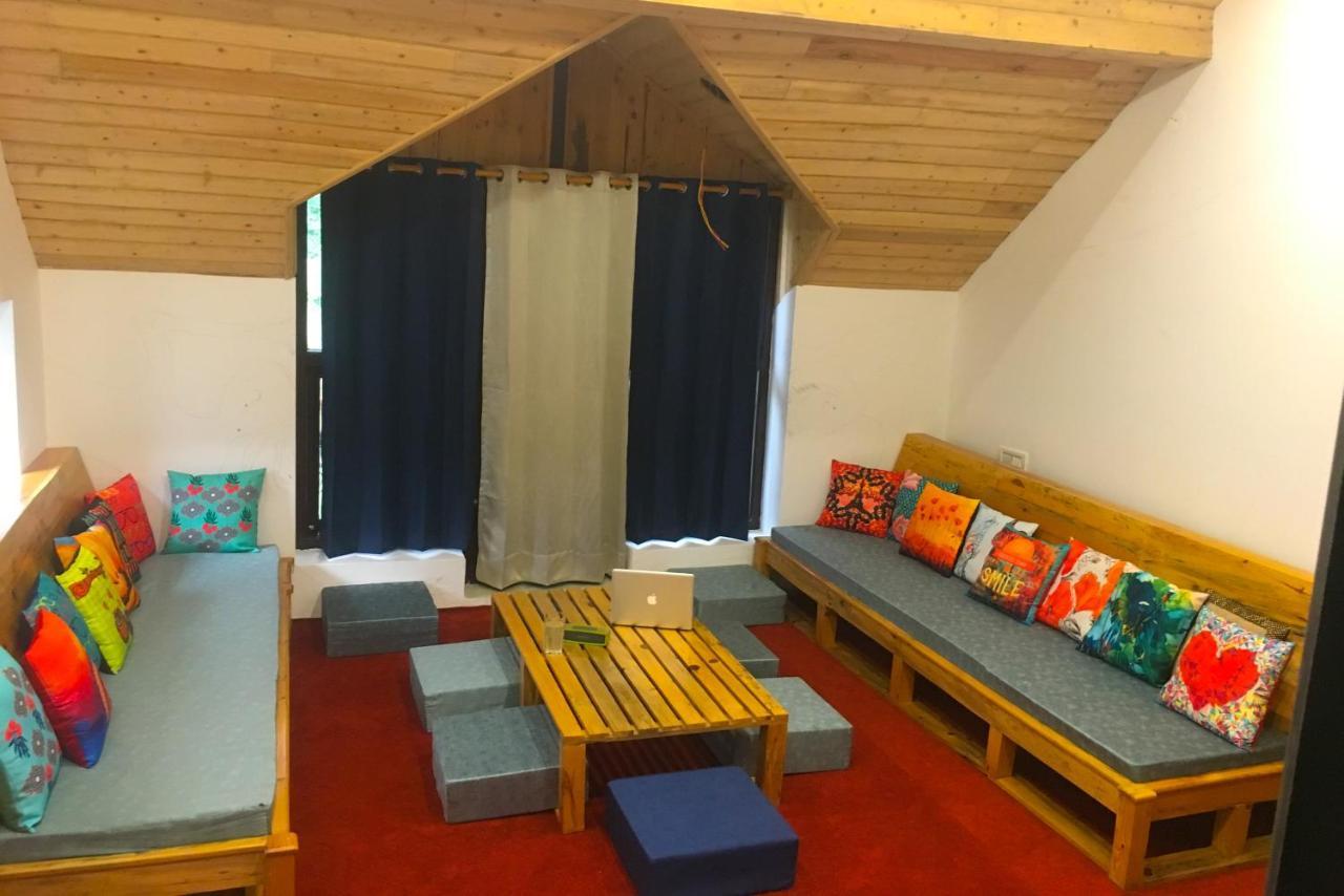Utopia Hostels Dharamkot Mcleodganj Dharamshala Luaran gambar