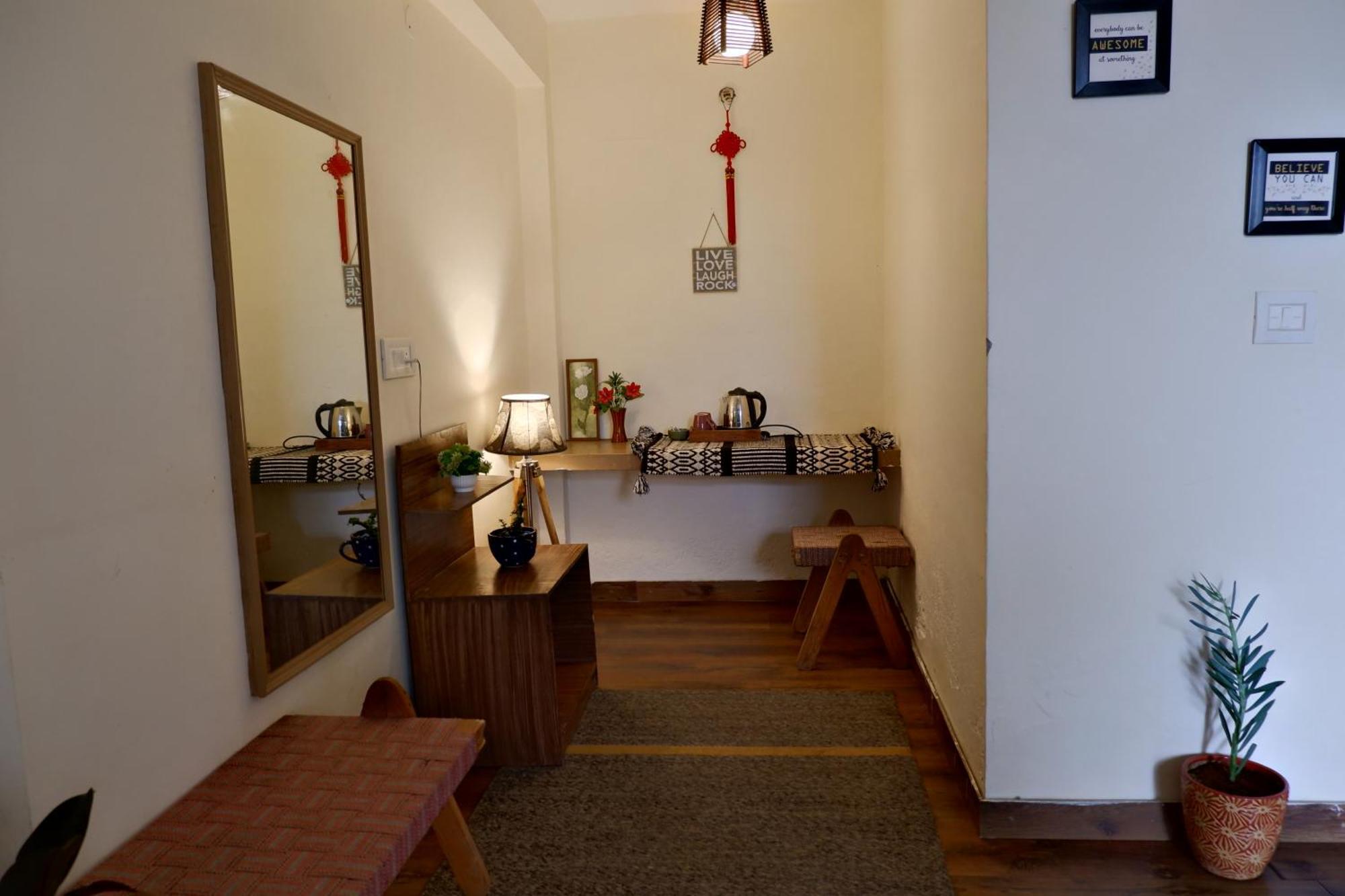 Utopia Hostels Dharamkot Mcleodganj Dharamshala Luaran gambar